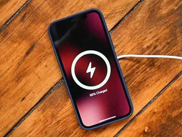 宁江苹果手机维修分享iPhone 12可以随便充电吗 